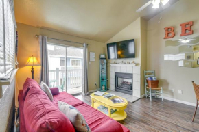 Bay View, Pool Access Romantic Galveston Retreat!